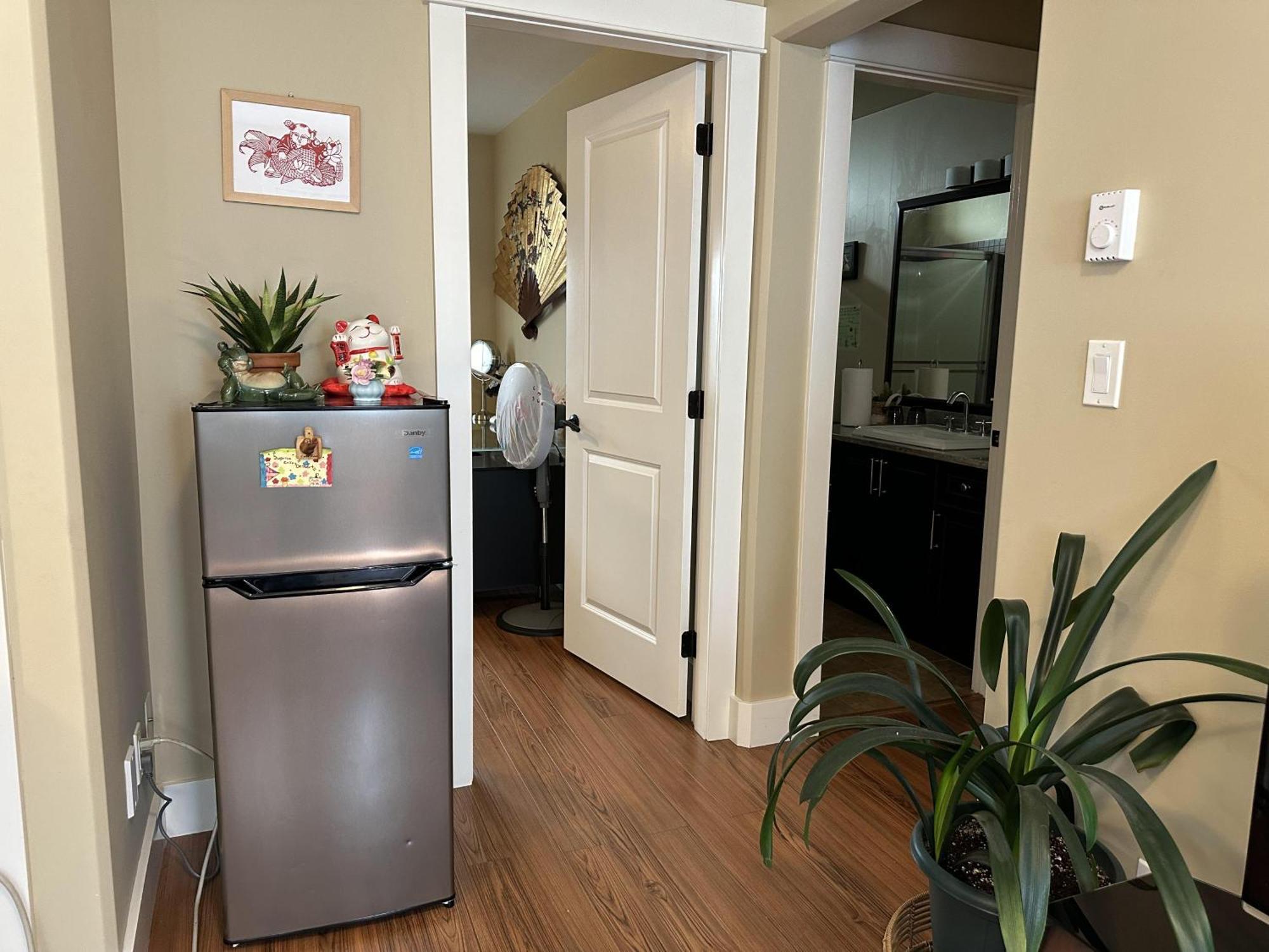 Separate Entry Sweet Home Victoria Bagian luar foto