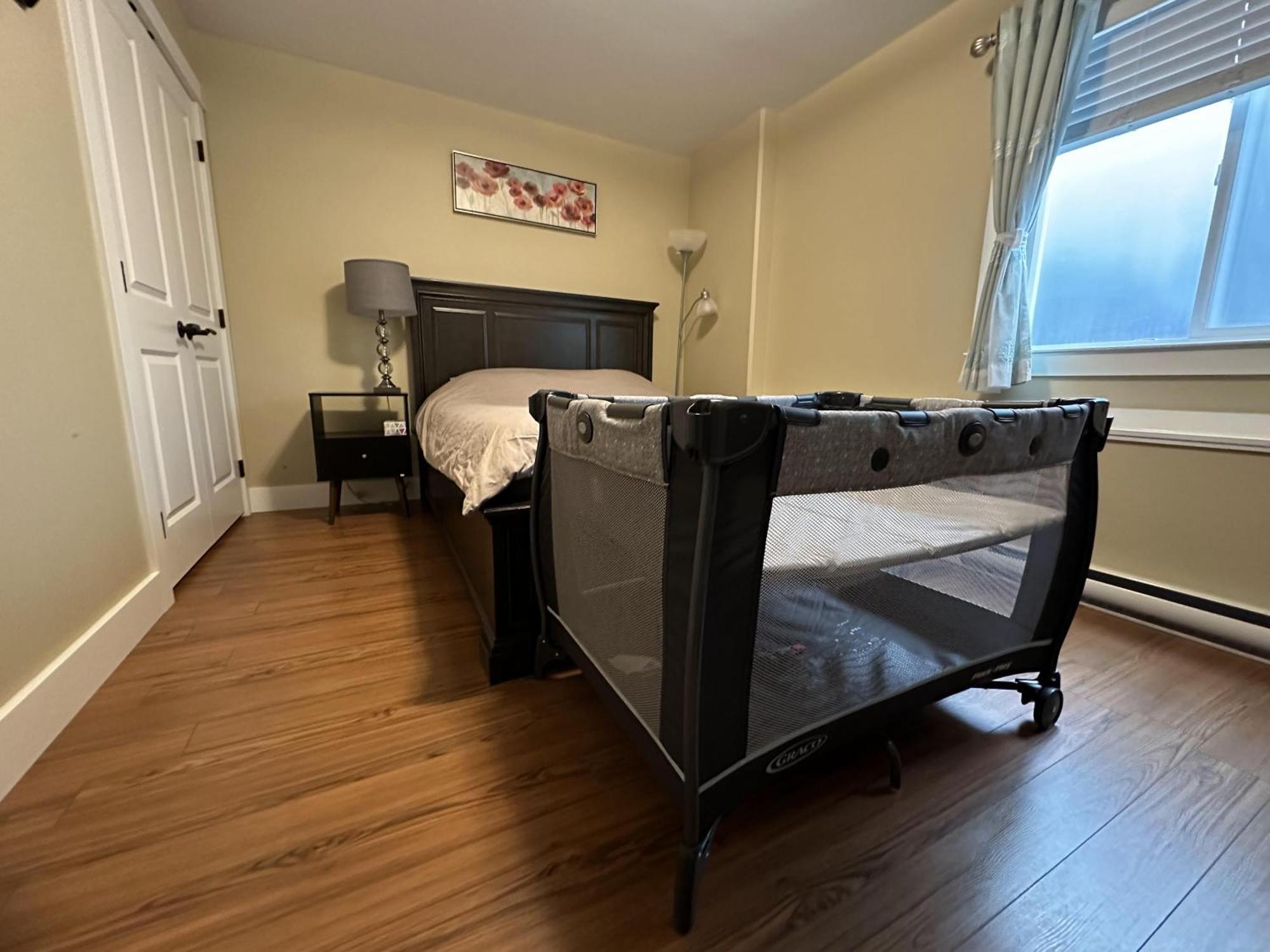 Separate Entry Sweet Home Victoria Bagian luar foto